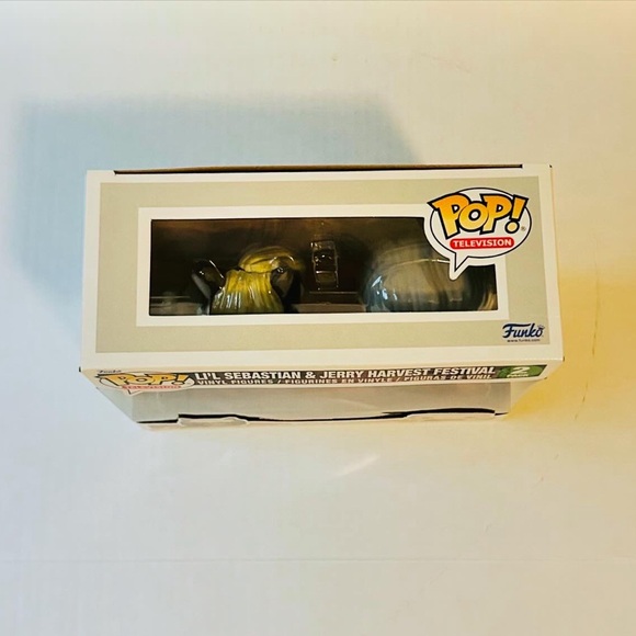 Funko POP! TV: Parks & Recreation - 2pk Jerry & Lil Sebastian Vinyl Figures - Picture 5 of 7